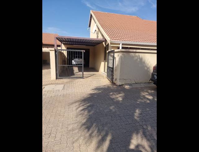 3 BEDROOM PROPERTY TO RENT IN WYCHWOOD